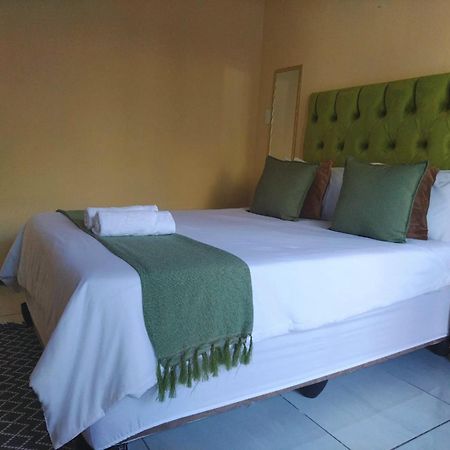 Genesis Guesthouze Hotel Bela-Bela Buitenkant foto